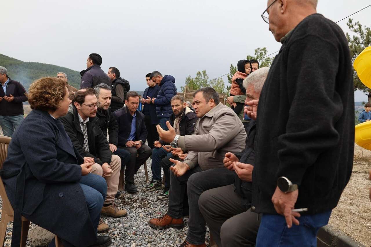 Dokuzçam Mahallesi’nde Anlamlı Buluşma: Belediye Çalışanlarından Yemekli Mevlit 4